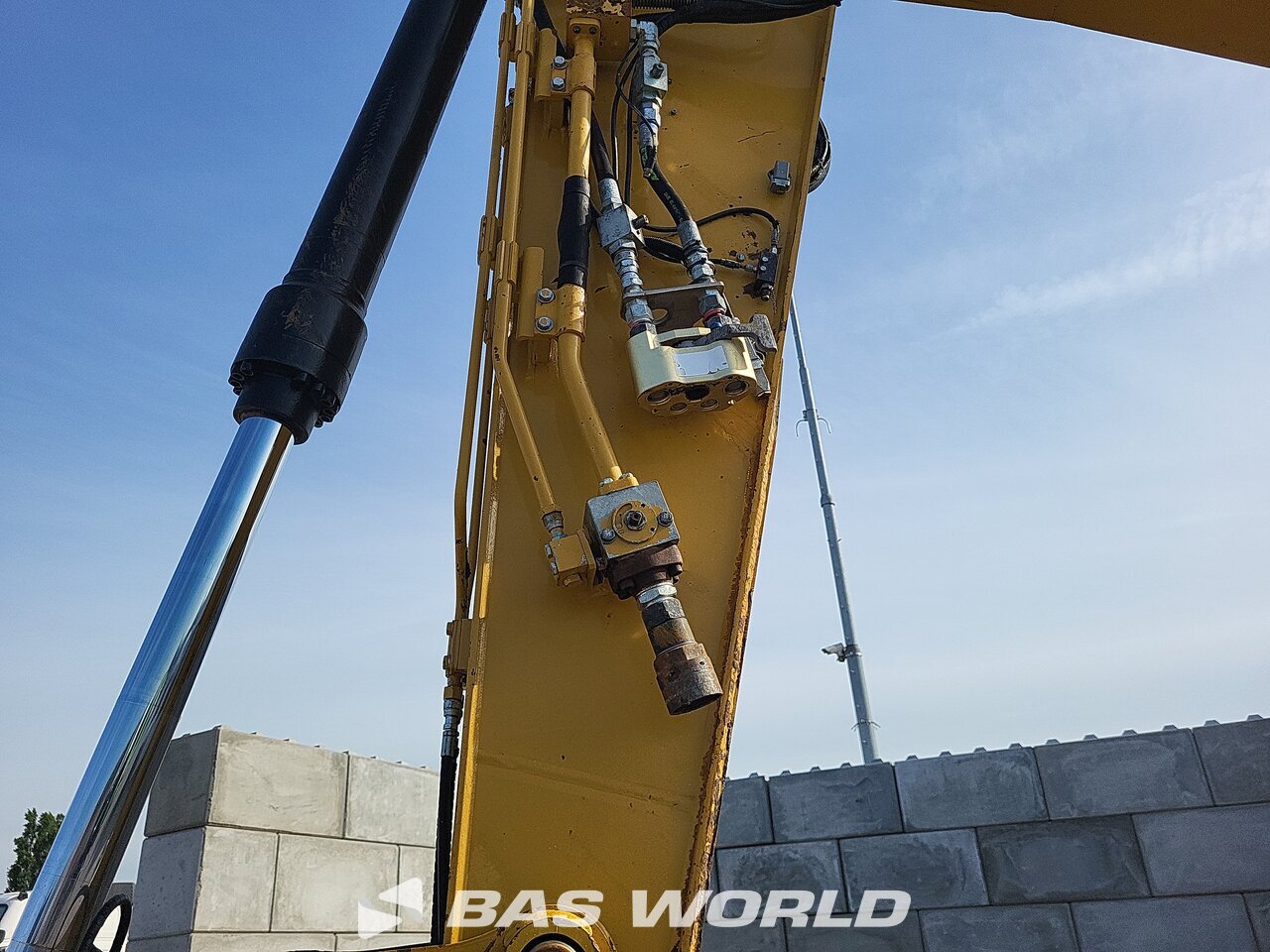 Other : Caterpillar 325 F L Pelle sur chenilles