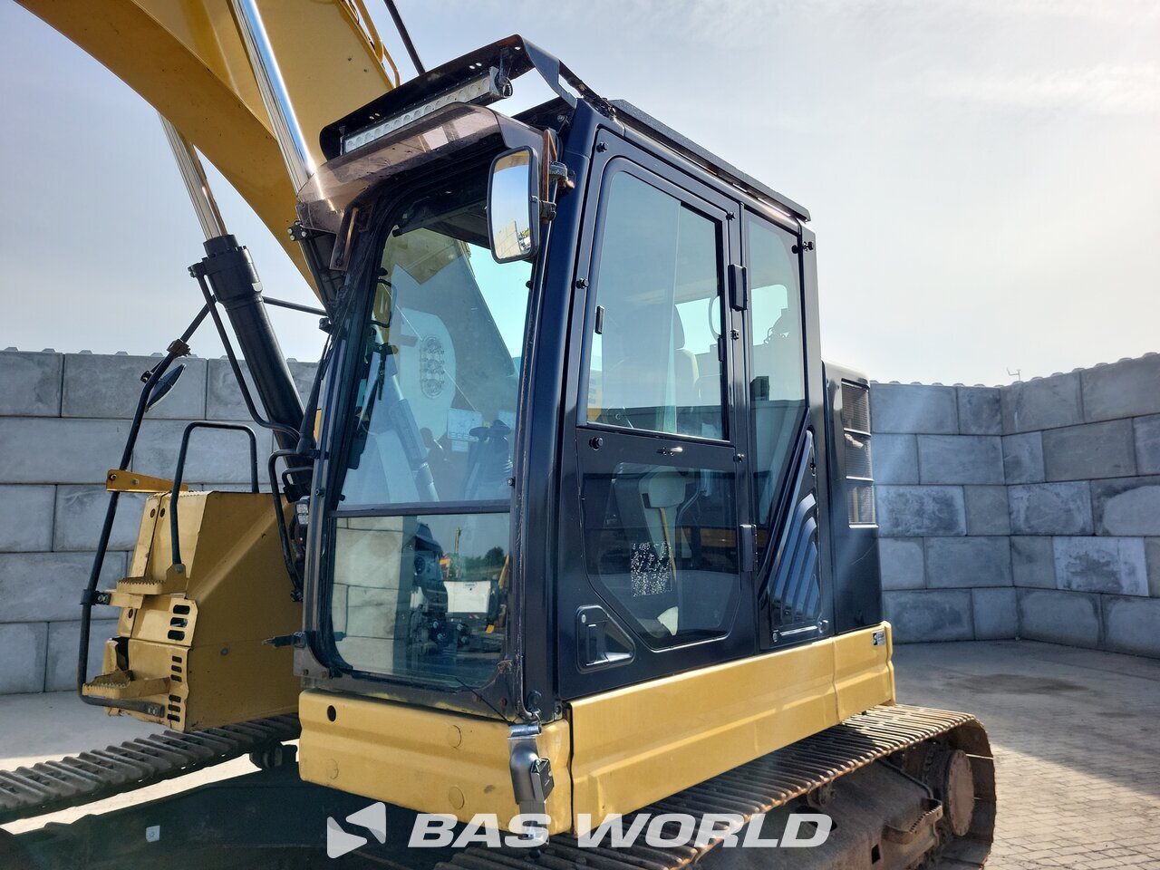 Other : Caterpillar 325 F L Pelle sur chenilles