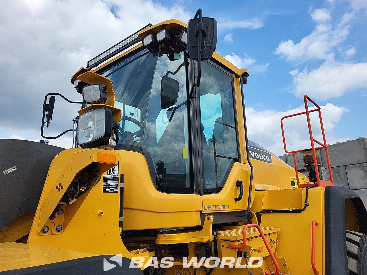 Other : Volvo L260 H Chargeuse sur pneus
