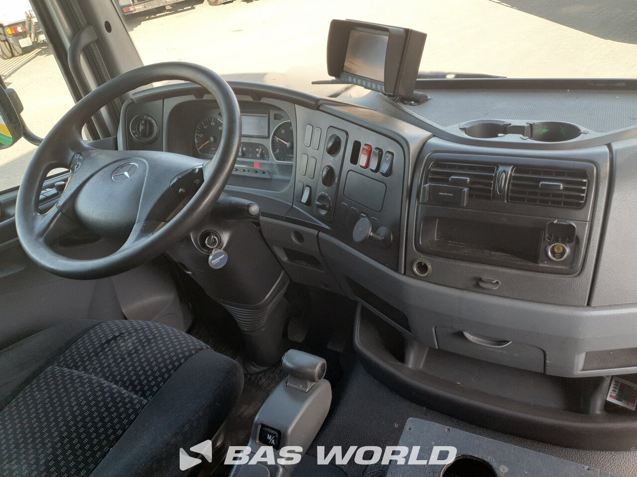 Other : Mercedes Atego 1218 4X2 Carbouw Camion frigorifique