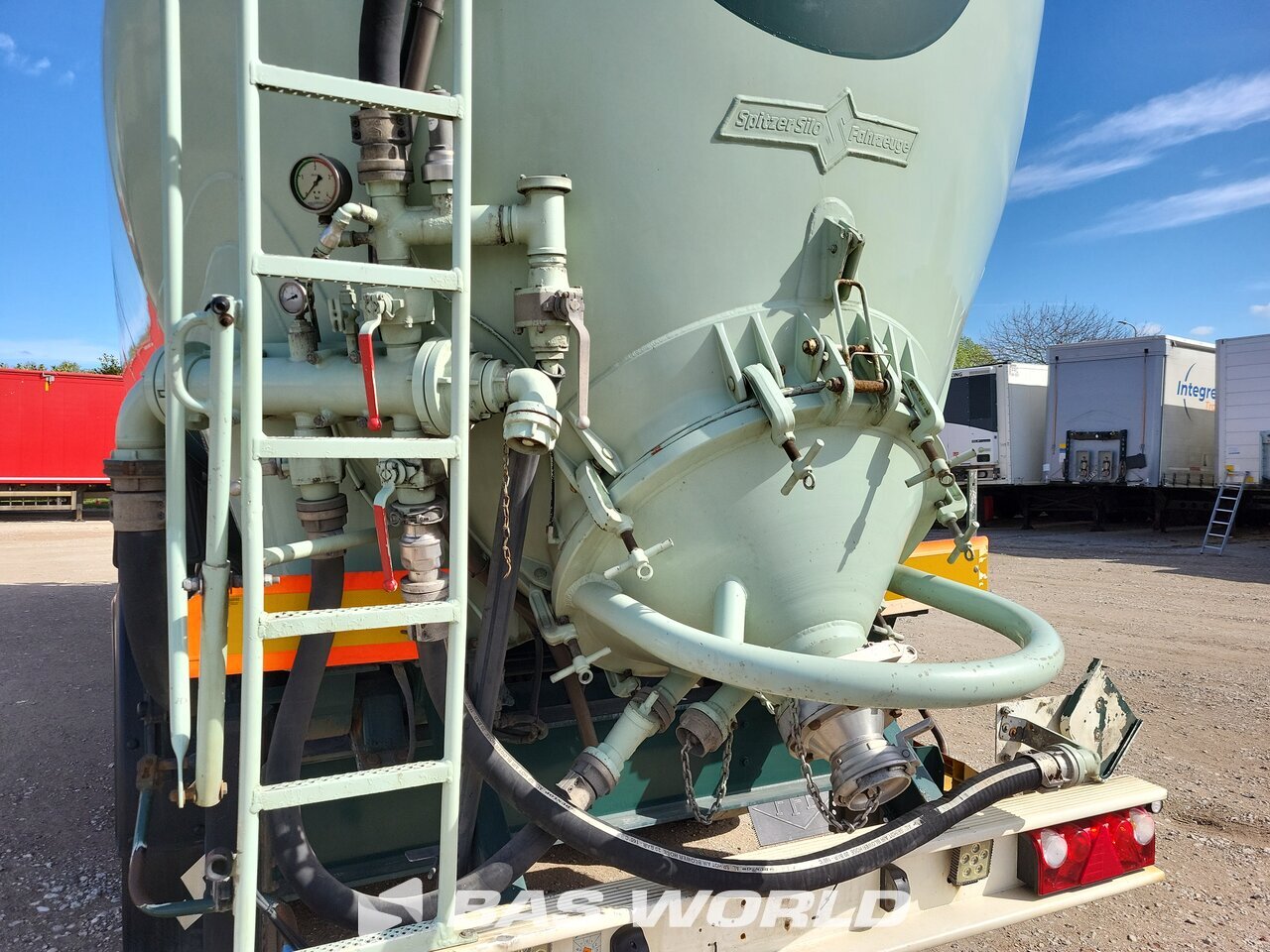 Other : Spitzer Semi-remorque silo