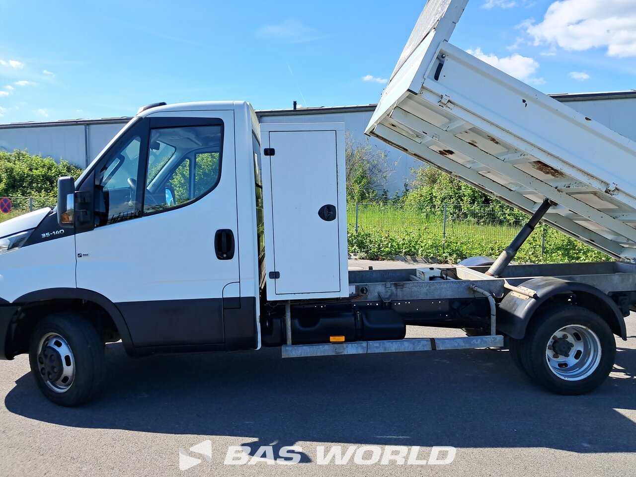 Axle overview : Iveco Daily 35C14 Benne