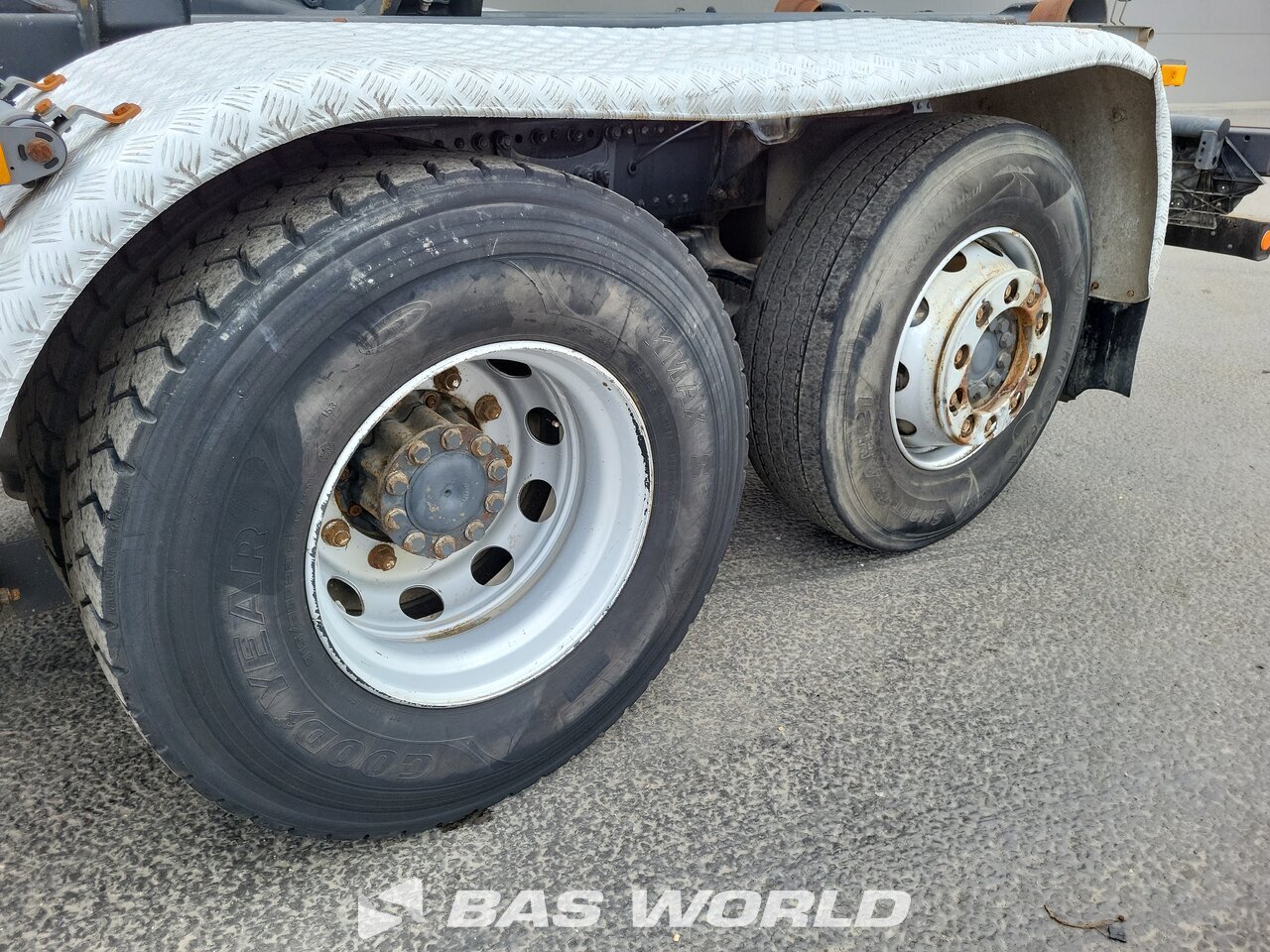 Other : Mercedes Axor 2543 6X2 Meiller Type: RK 20.70 camion à bras