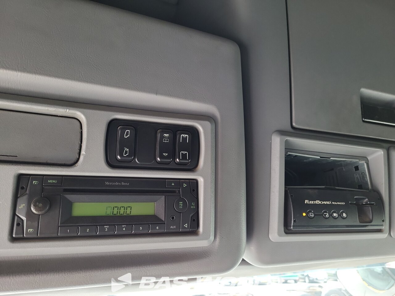 Other : Mercedes Axor 2543 6X2 Meiller Type: RK 20.70 camion à bras