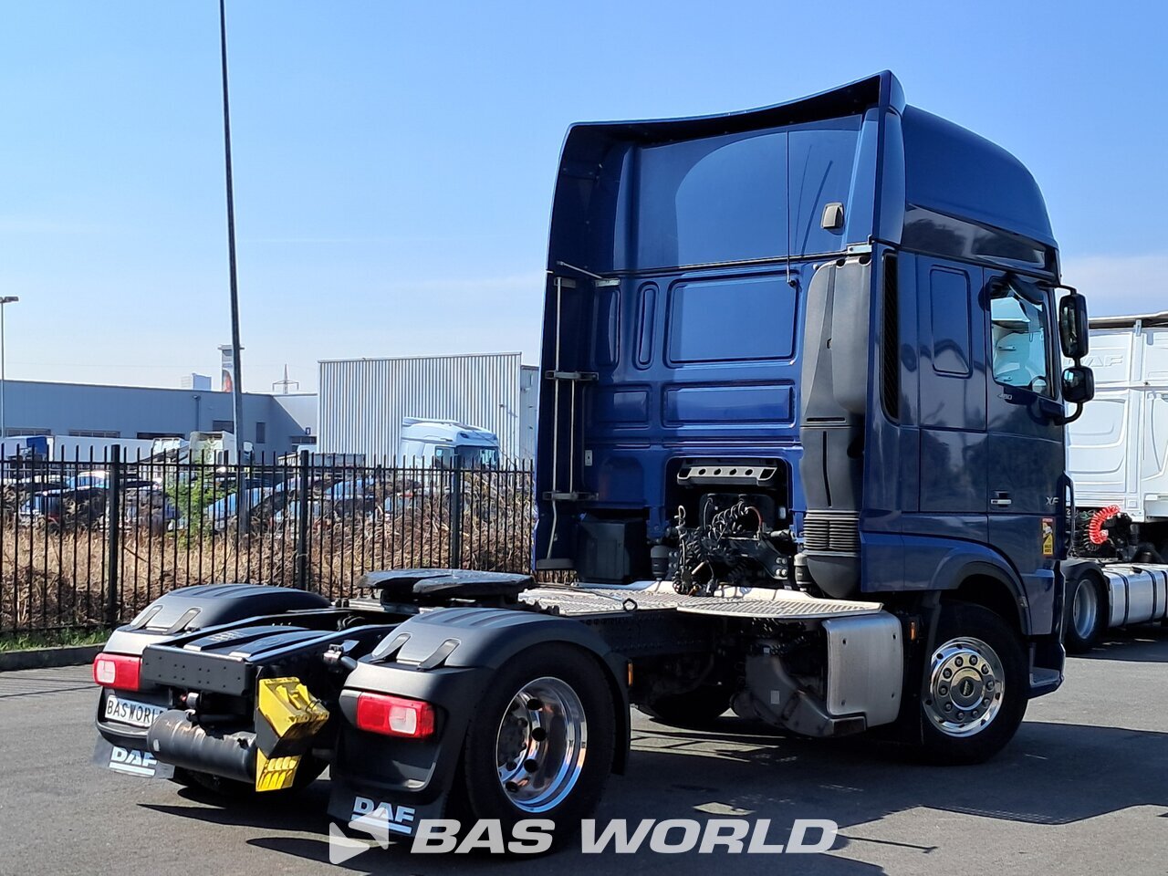 Back right : DAF XF 480 4X2 Tracteur routier