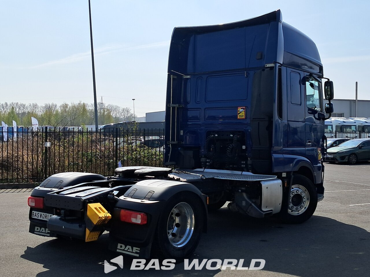 Back right : DAF XF 480 4X2 Tracteur routier