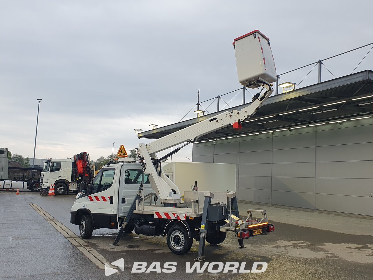 Other : Iveco Daily 35S14 Plateforme de travail hydraulique