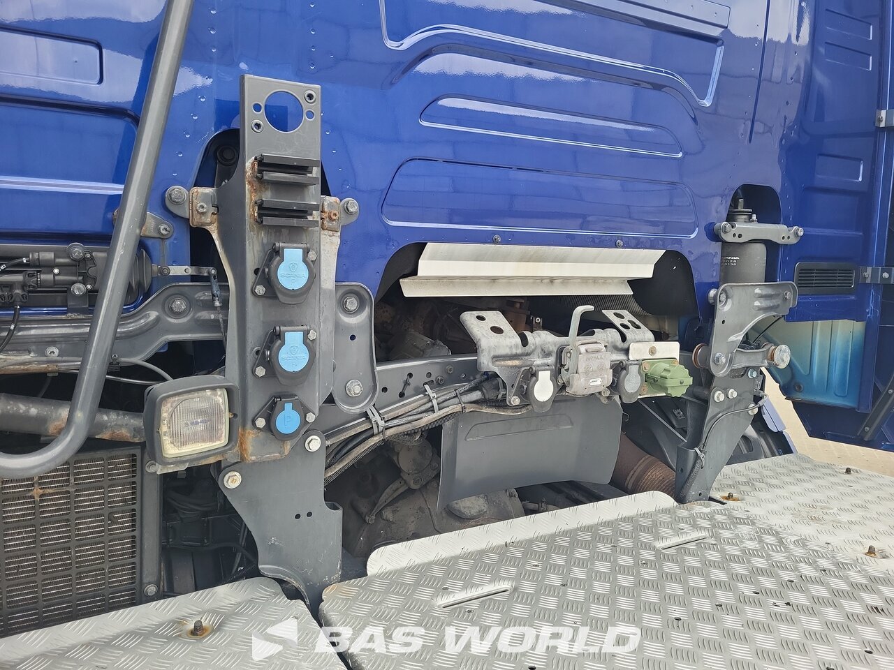 Trailer connections : Scania R650 6X2 Tracteur routier