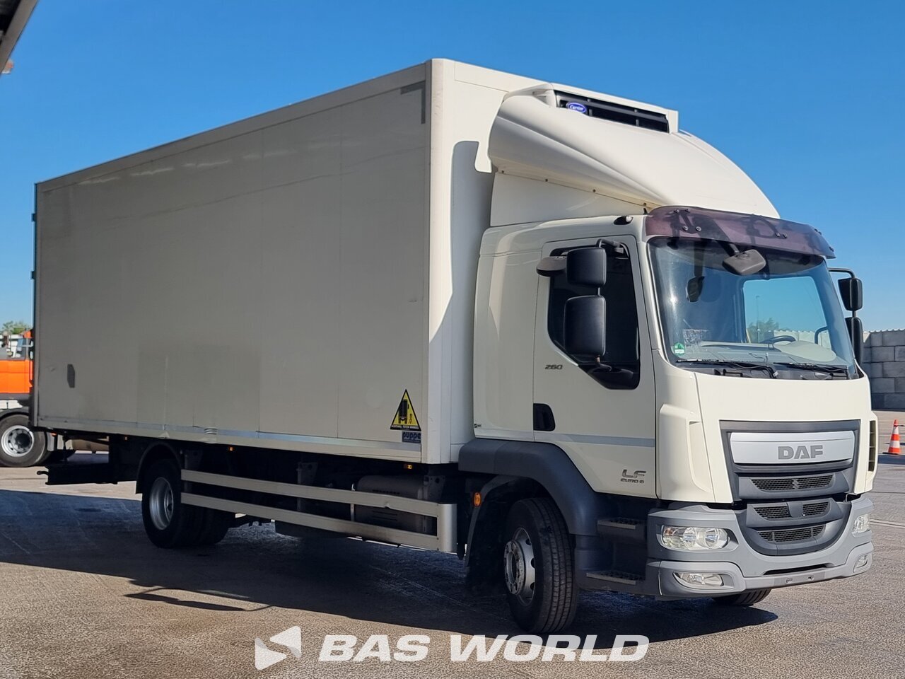 Other : DAF LF 260 4X2 Puppe Camion frigorifique