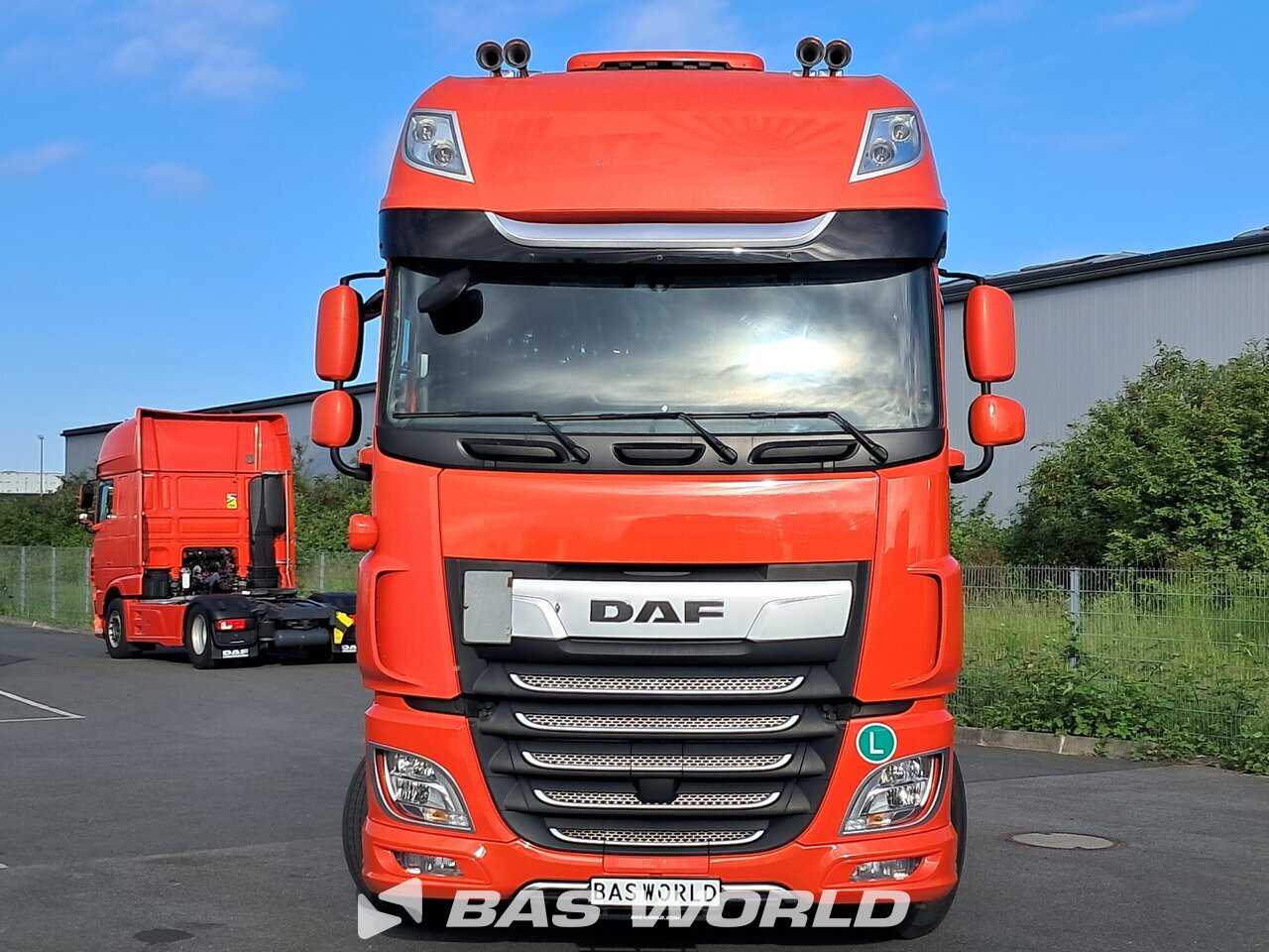 Front : DAF XF 530 4X2 Tracteur routier
