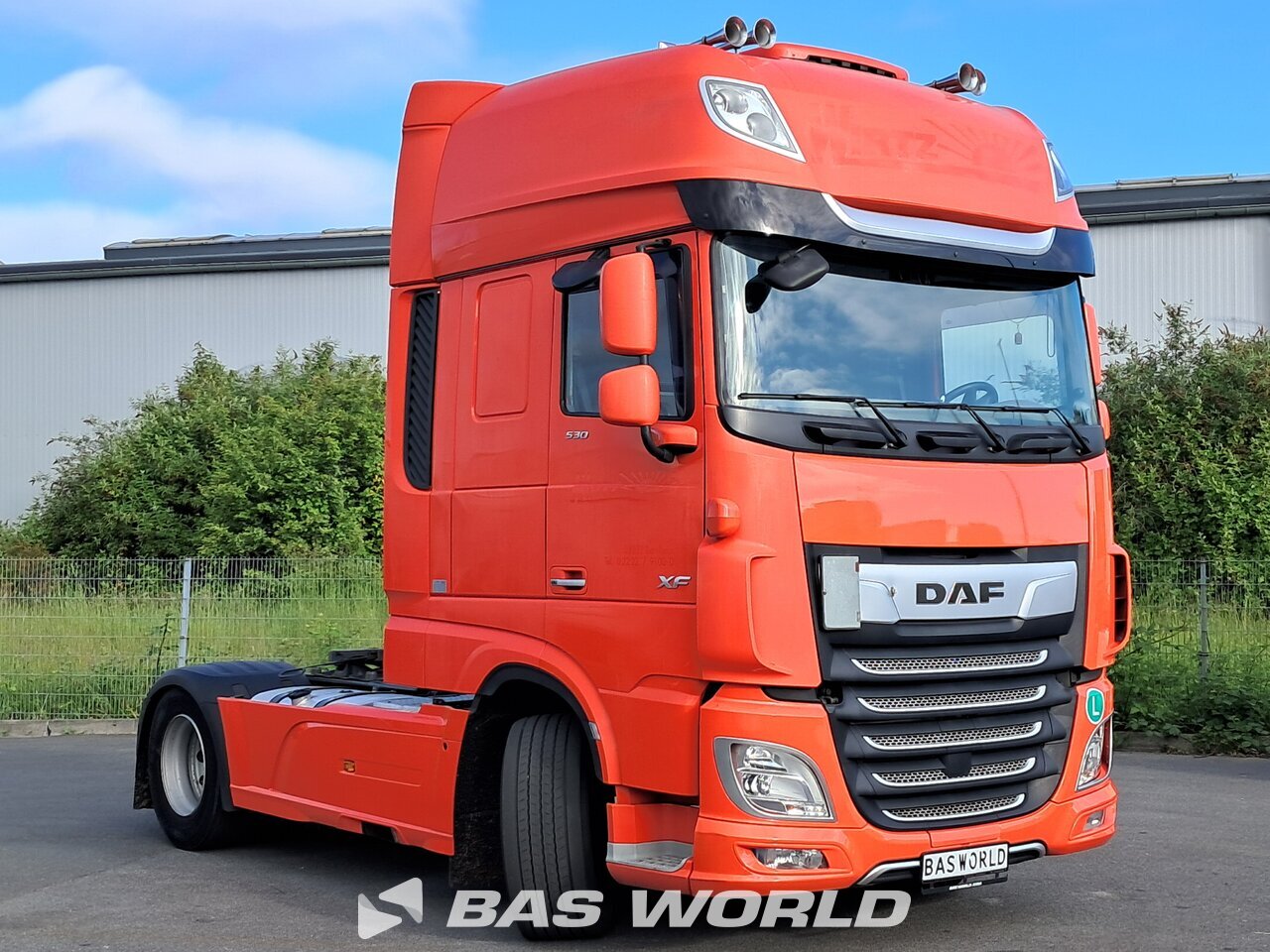 Front right : DAF XF 530 4X2 Tracteur routier