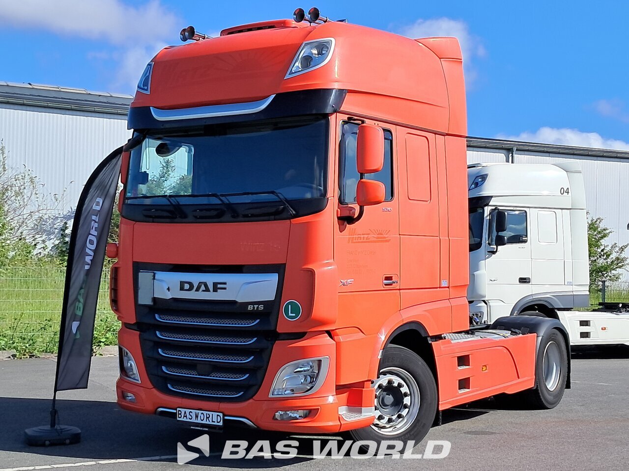 Front left : DAF XF 530 4X2 Tracteur routier