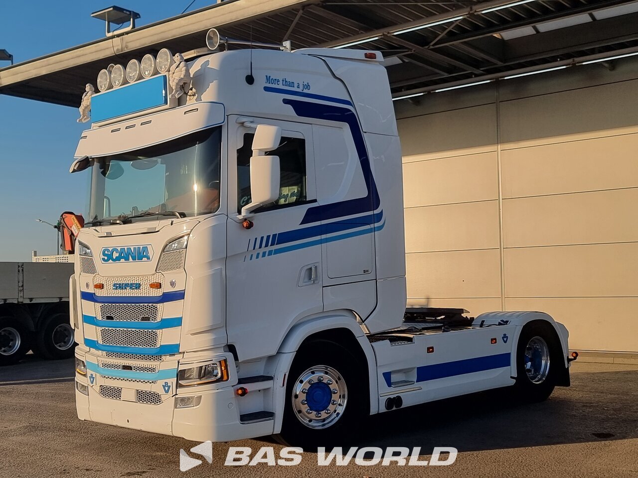 Front left : Scania S520 4X2 Tracteur routier