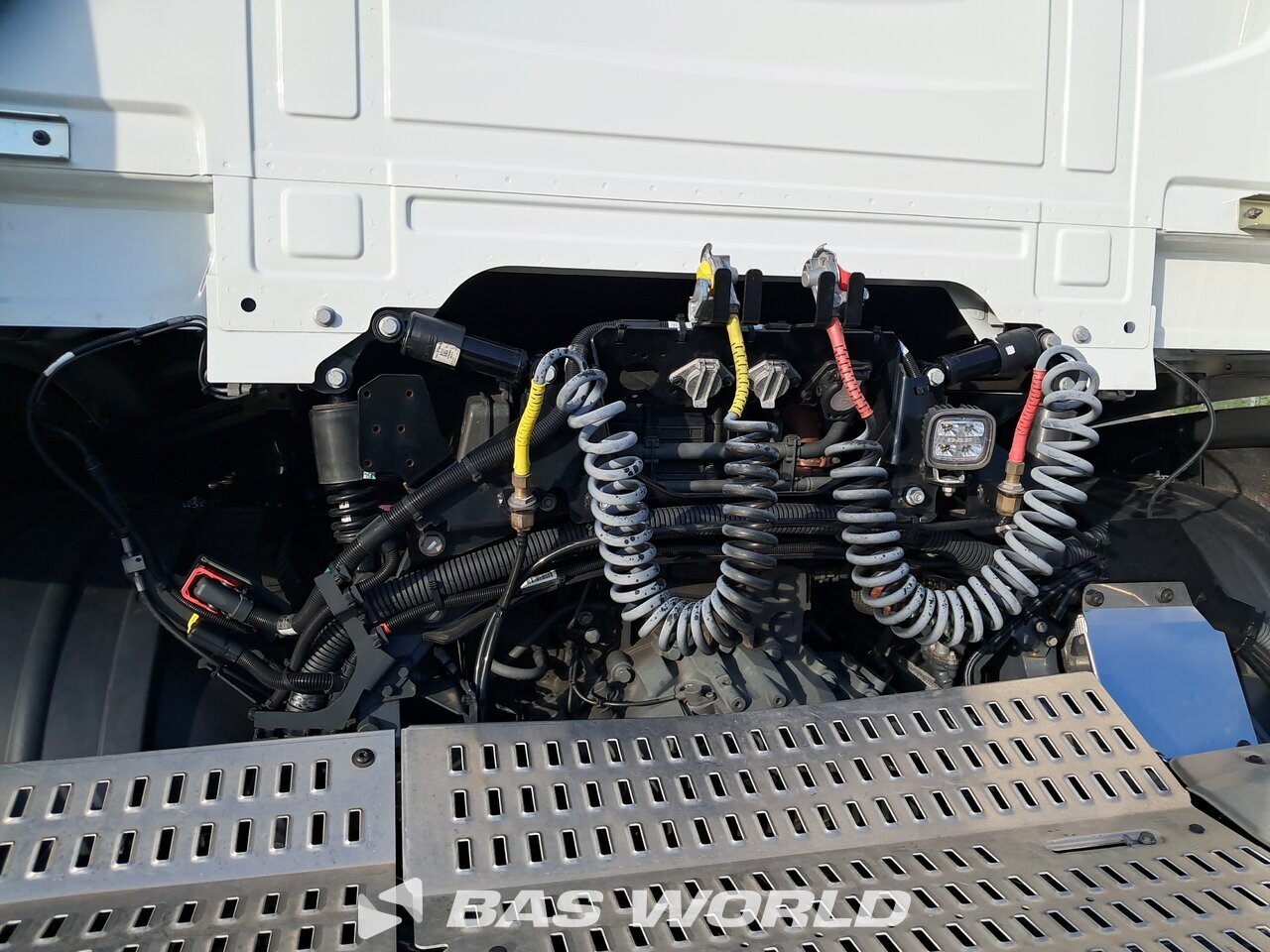 Trailer connections : DAF XF 530 4X2 Tracteur routier