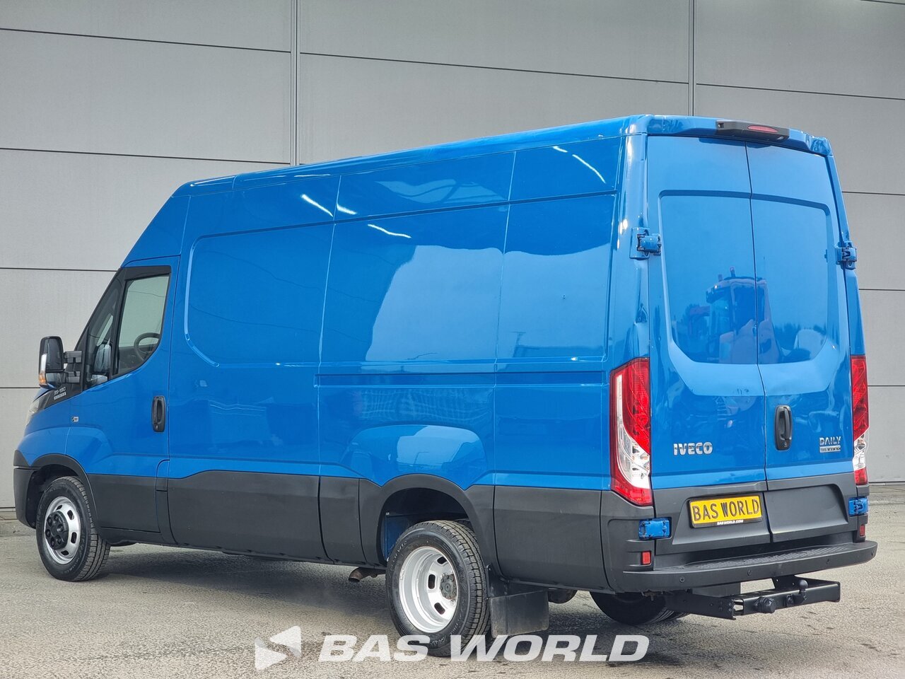 Other : Iveco Daily 35C18 Fourgons utilitaires