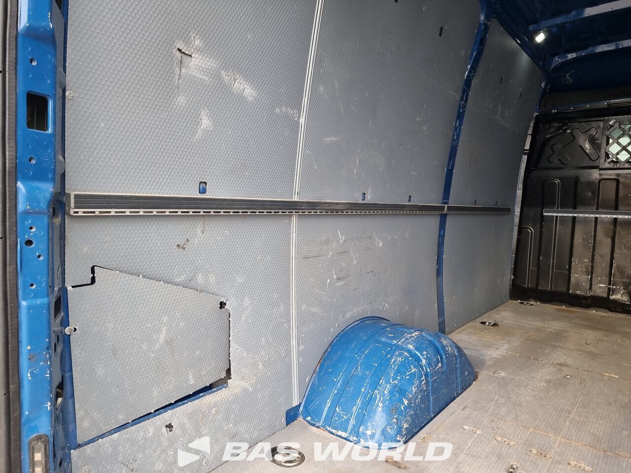 Other : Iveco Daily 35C18 Fourgons utilitaires