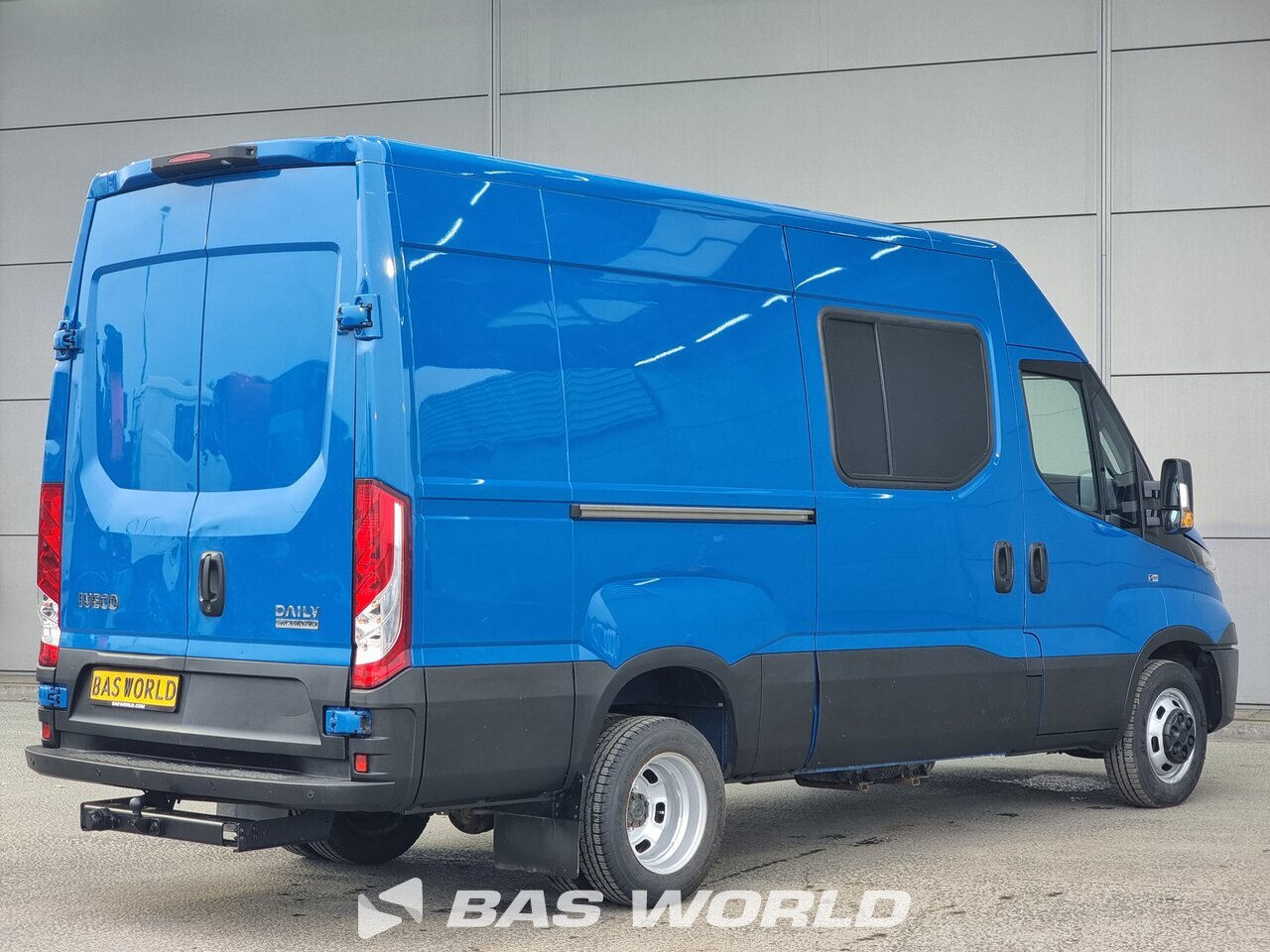 Other : Iveco Daily 35C18 Fourgons utilitaires