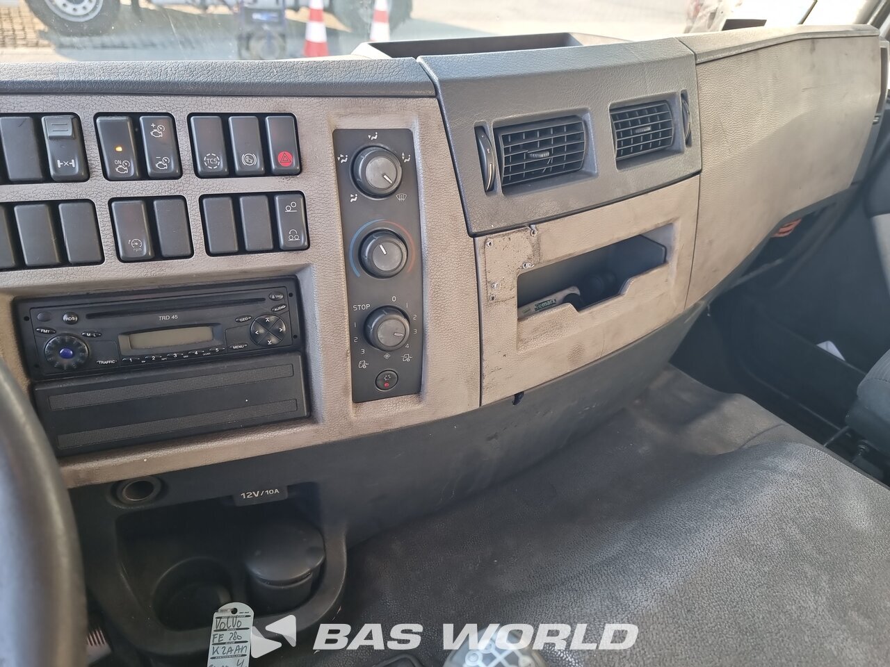 Other : Volvo FE 280 6X2 Camion plateaux