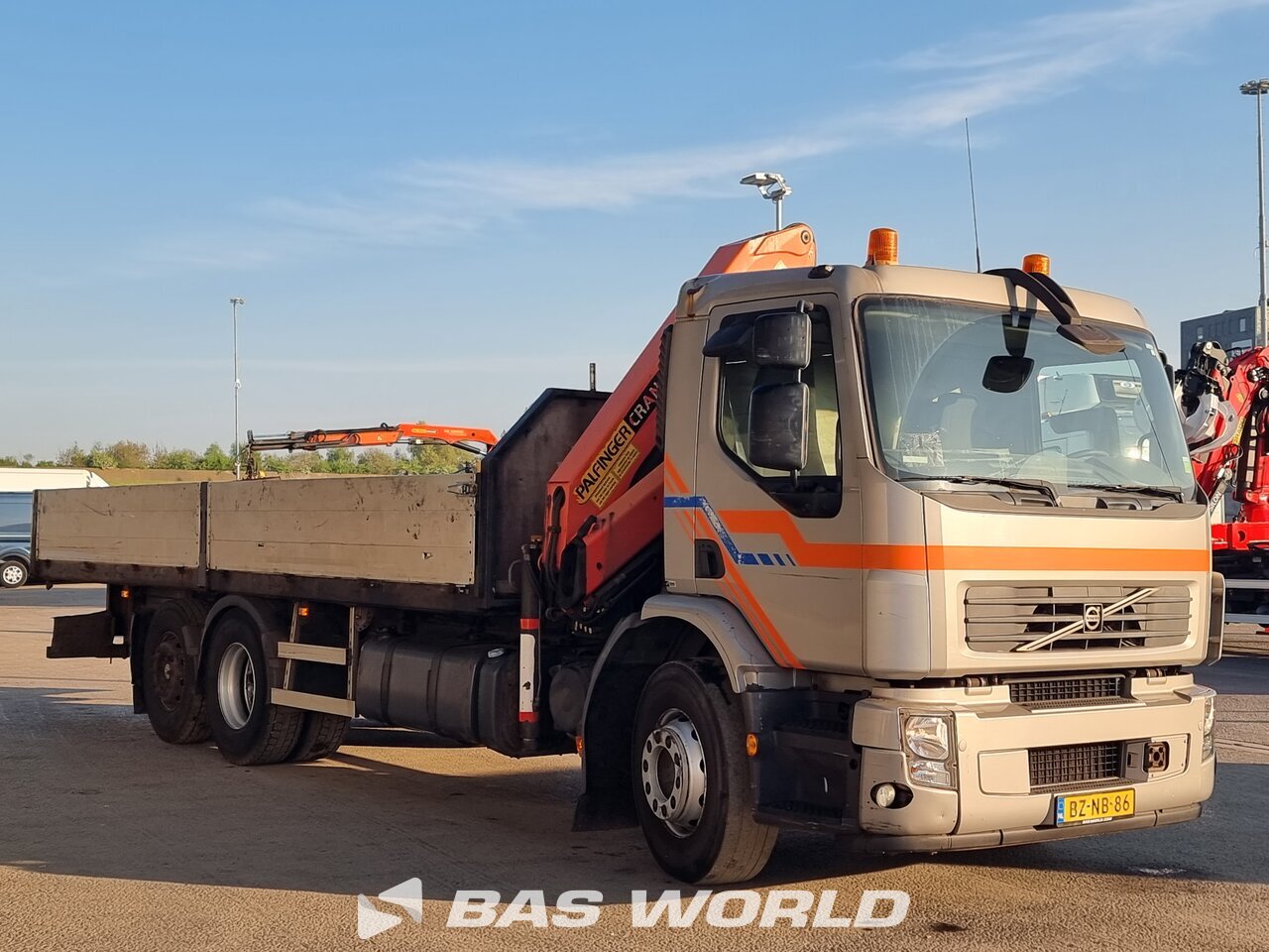 Other : Volvo FE 280 6X2 Camion plateaux