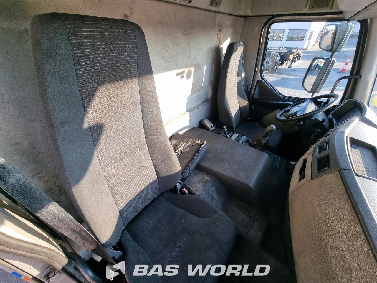 Other : Volvo FE 280 6X2 Camion plateaux
