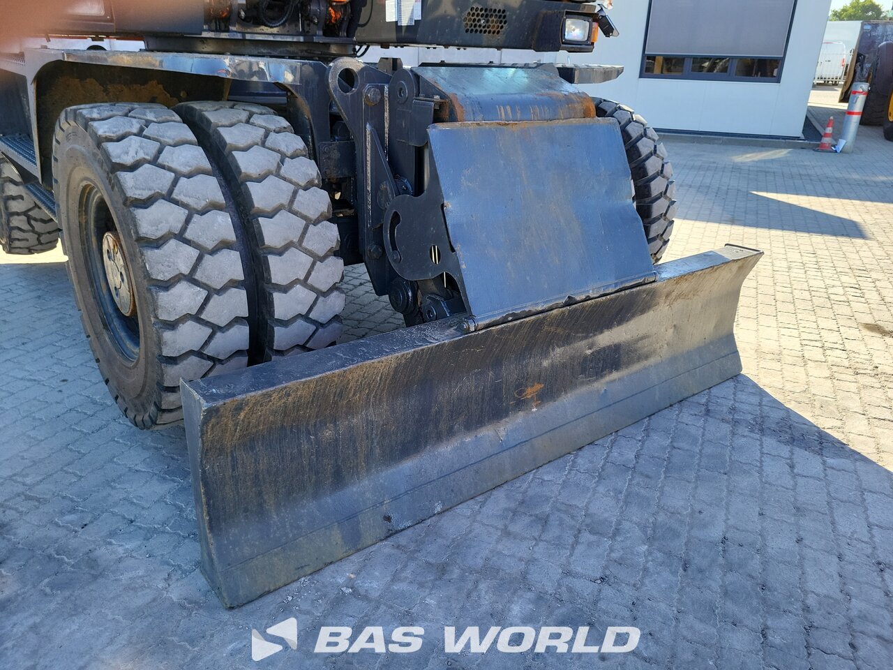 Hitachi ZX140W -5 Wheeled excavator - BAS World