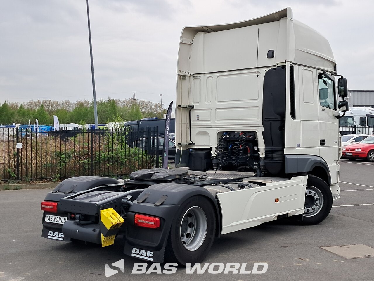 Back right : DAF XF 480 4X2 Tracteur routier