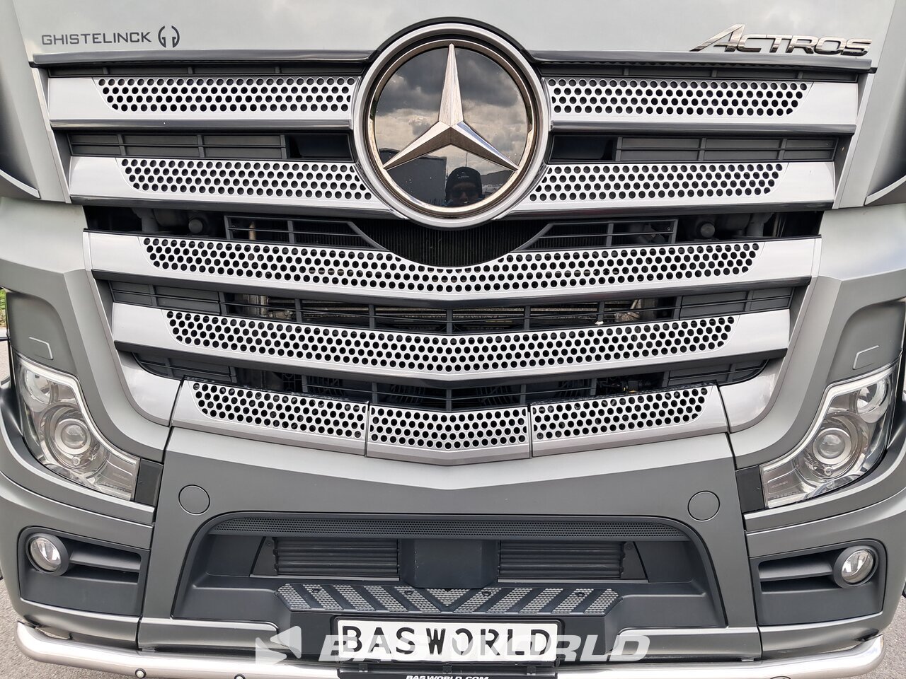 Grille : Mercedes Actros 2163 4X2 Tracteur routier