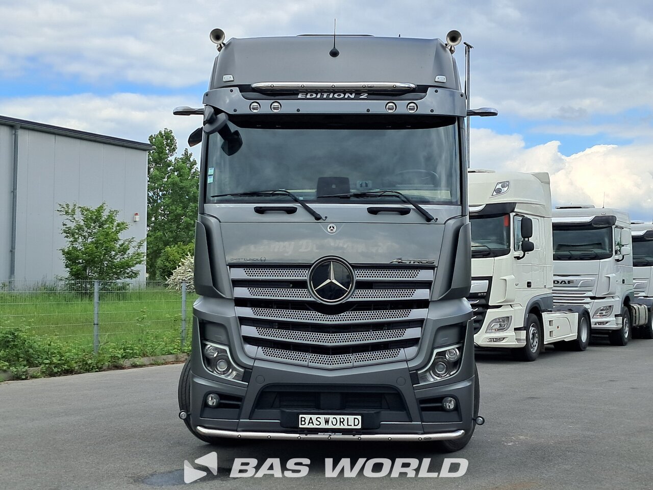 Front : Mercedes Actros 2163 4X2 Tracteur routier