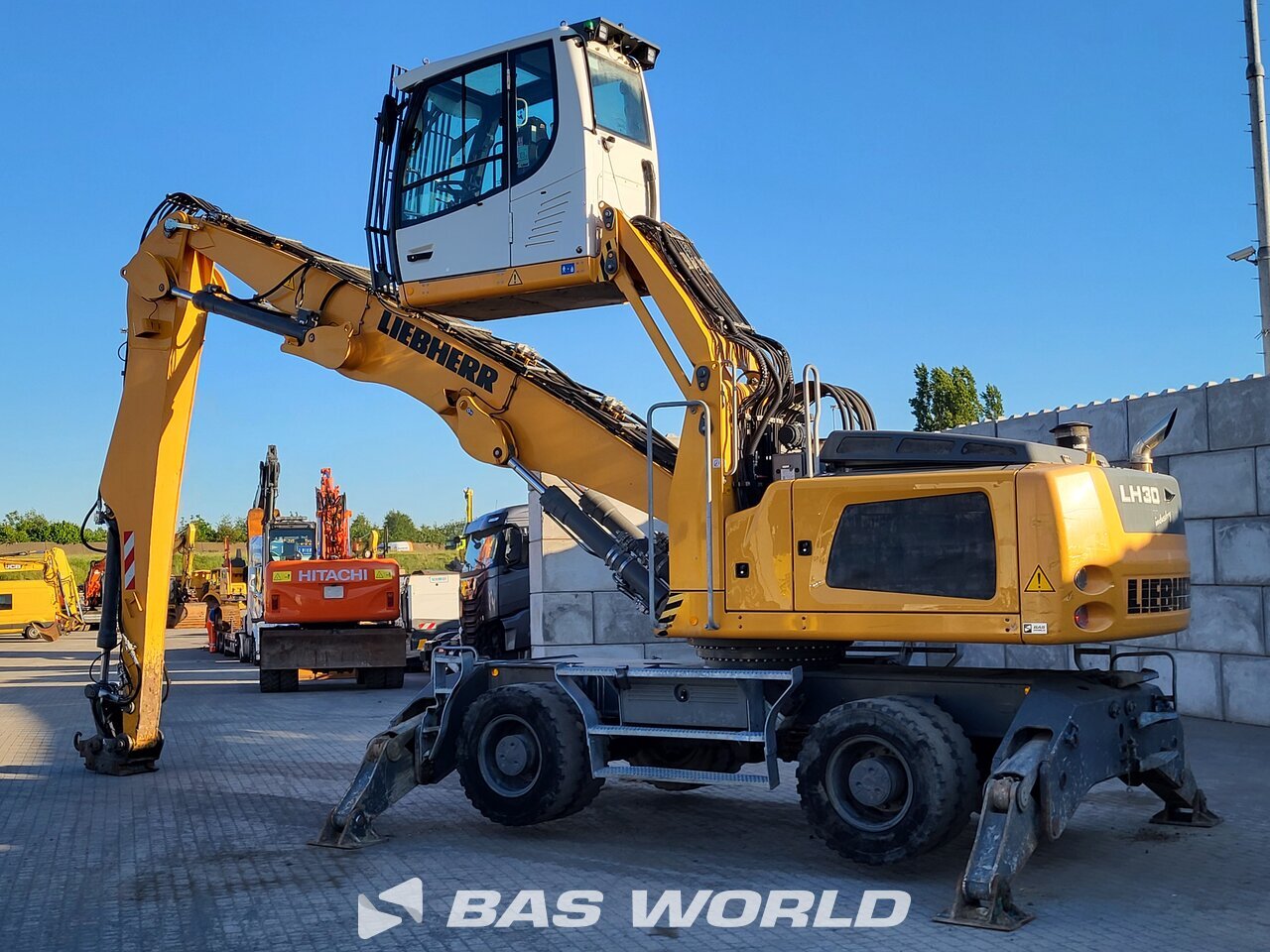 Other : Liebherr LH30 M Pelle à déchets