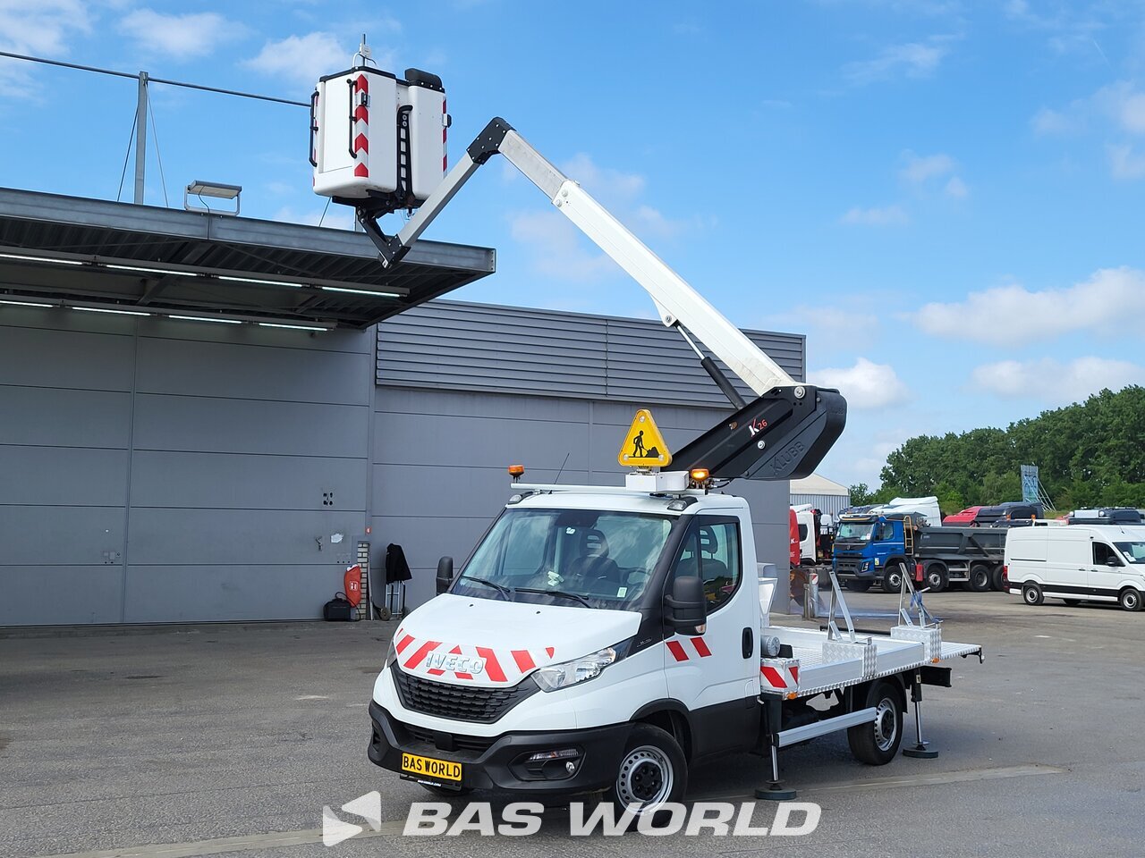 Other : Iveco Daily 35S14 Plateforme de travail hydraulique