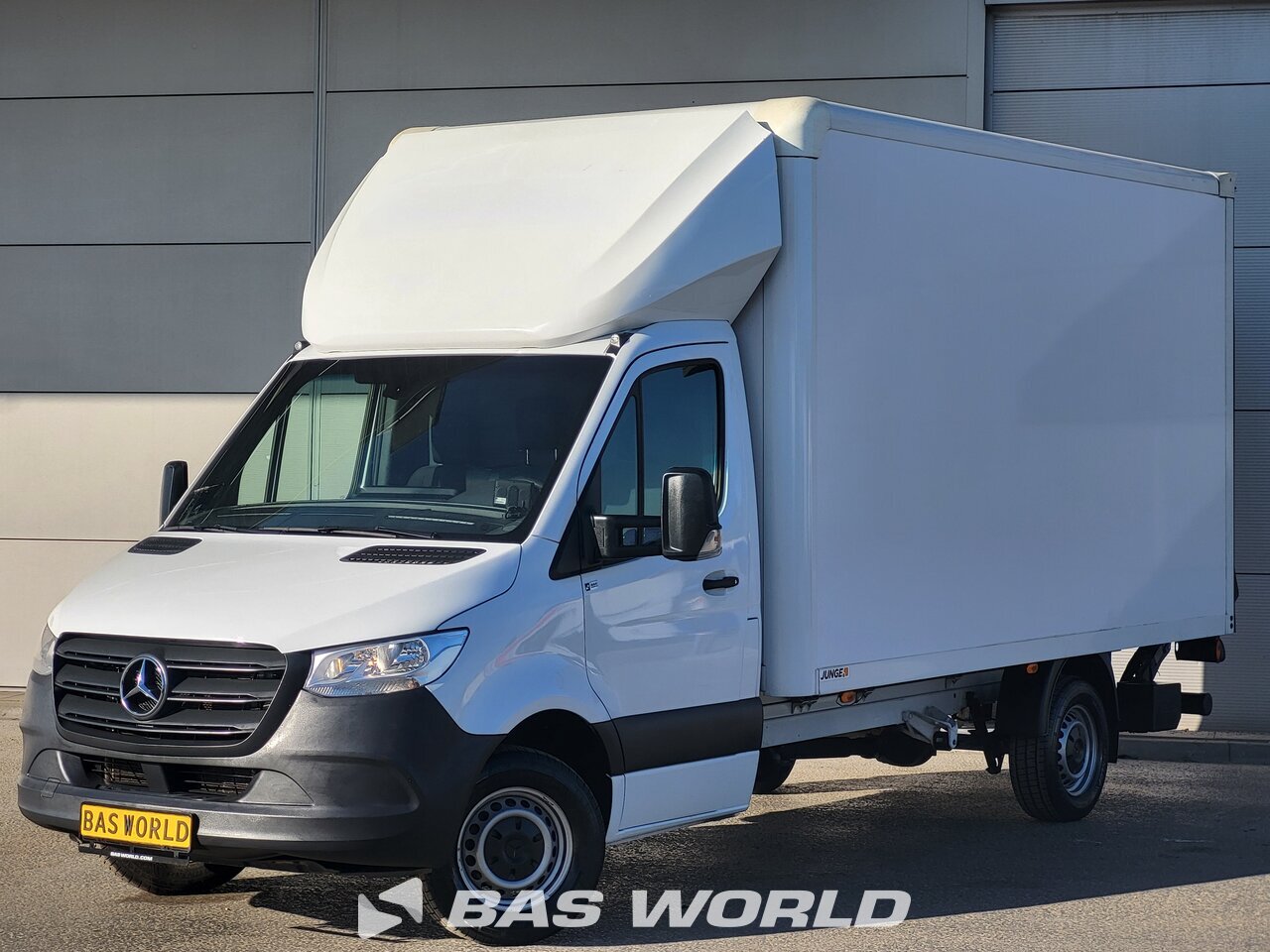 Front left : Mercedes Sprinter 317 CDI Carrosseries