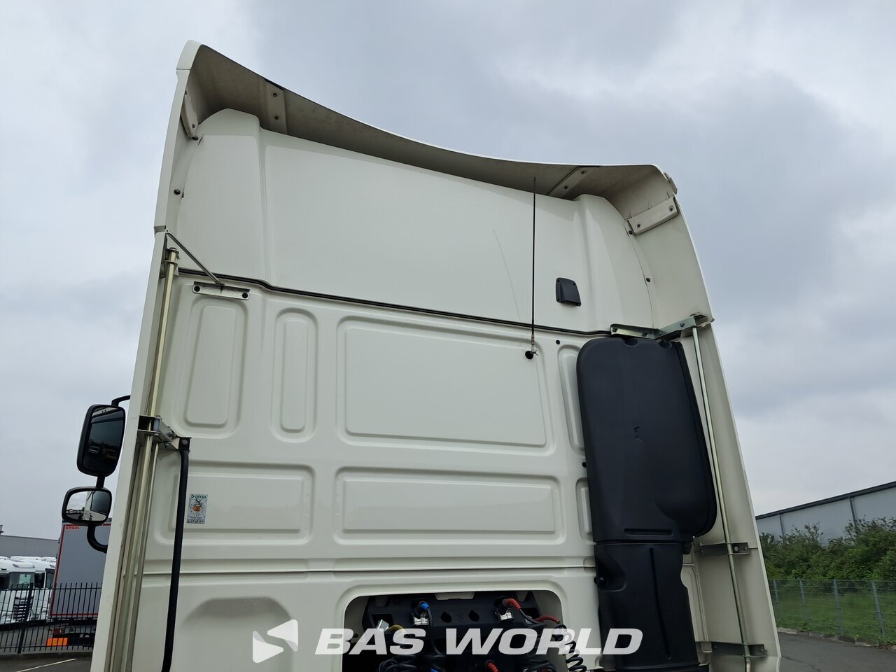 Back of cabin : DAF XF 530 4X2 Tracteur routier