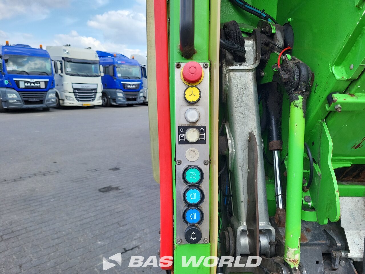 Other : Volvo FE 300 6X2 GeesinkNorba Type: GPM III v 20H25 Split II Camion d'ordures