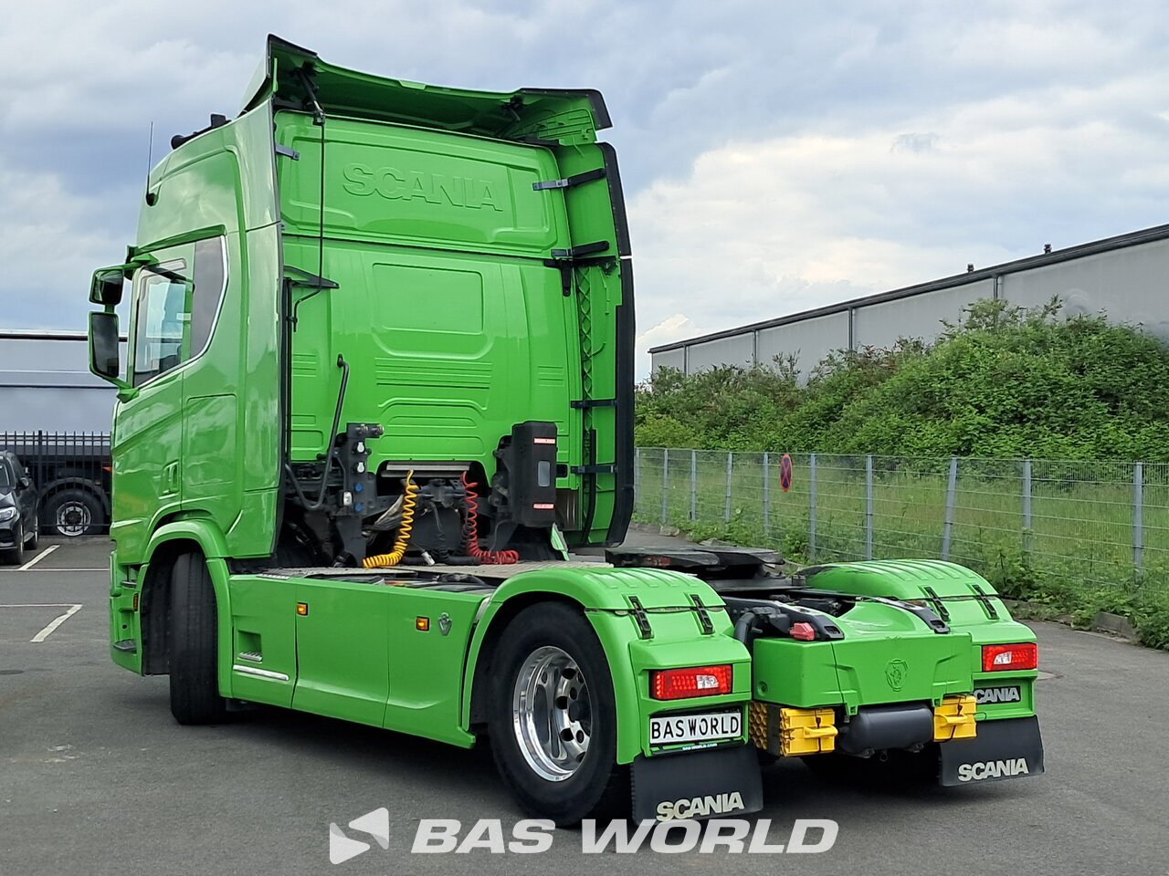 Back left : Scania R520 4X2 Tracteur routier