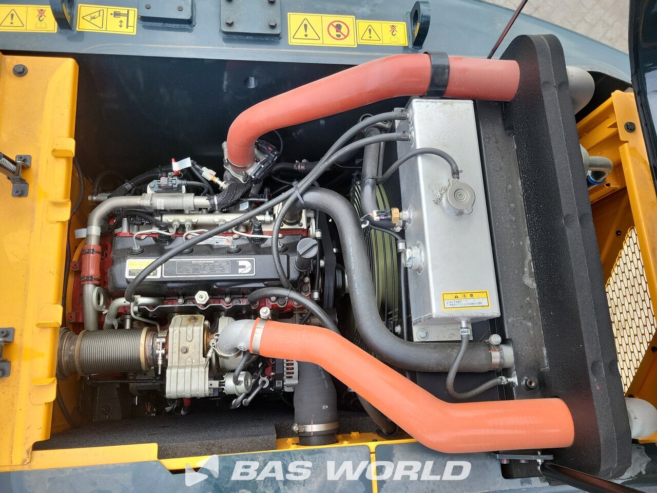 Other : Hyundai HX130 N Pelle sur chenilles