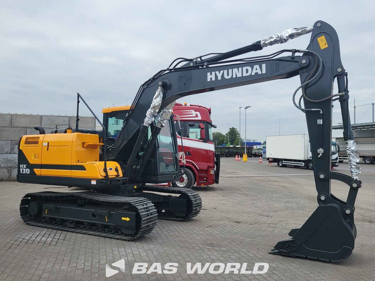 Other : Hyundai HX130 N Bageri gusjeničari