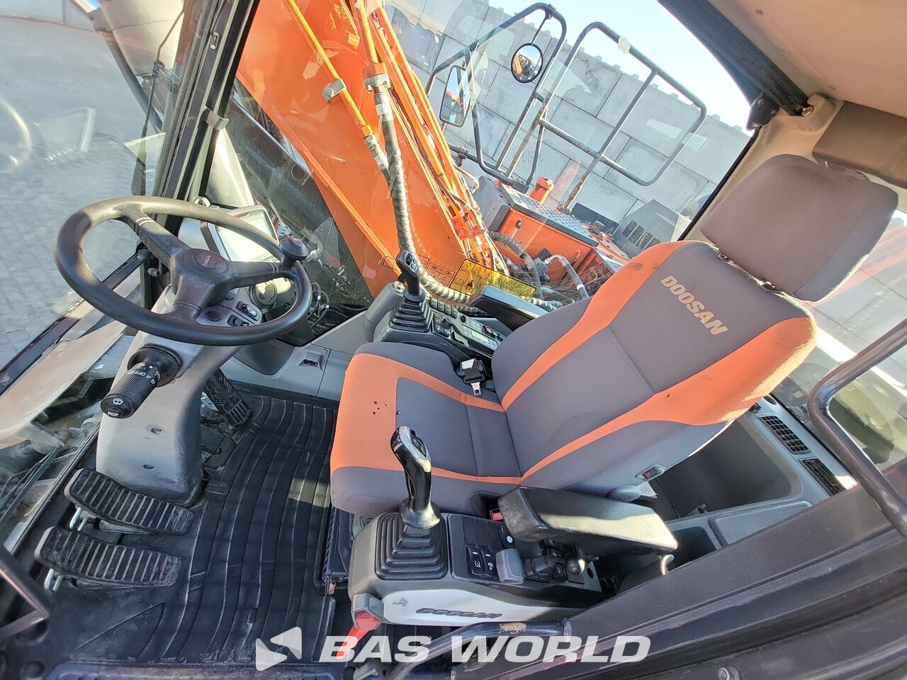 Other : Doosan DX190W-5 Pelle sur pneus