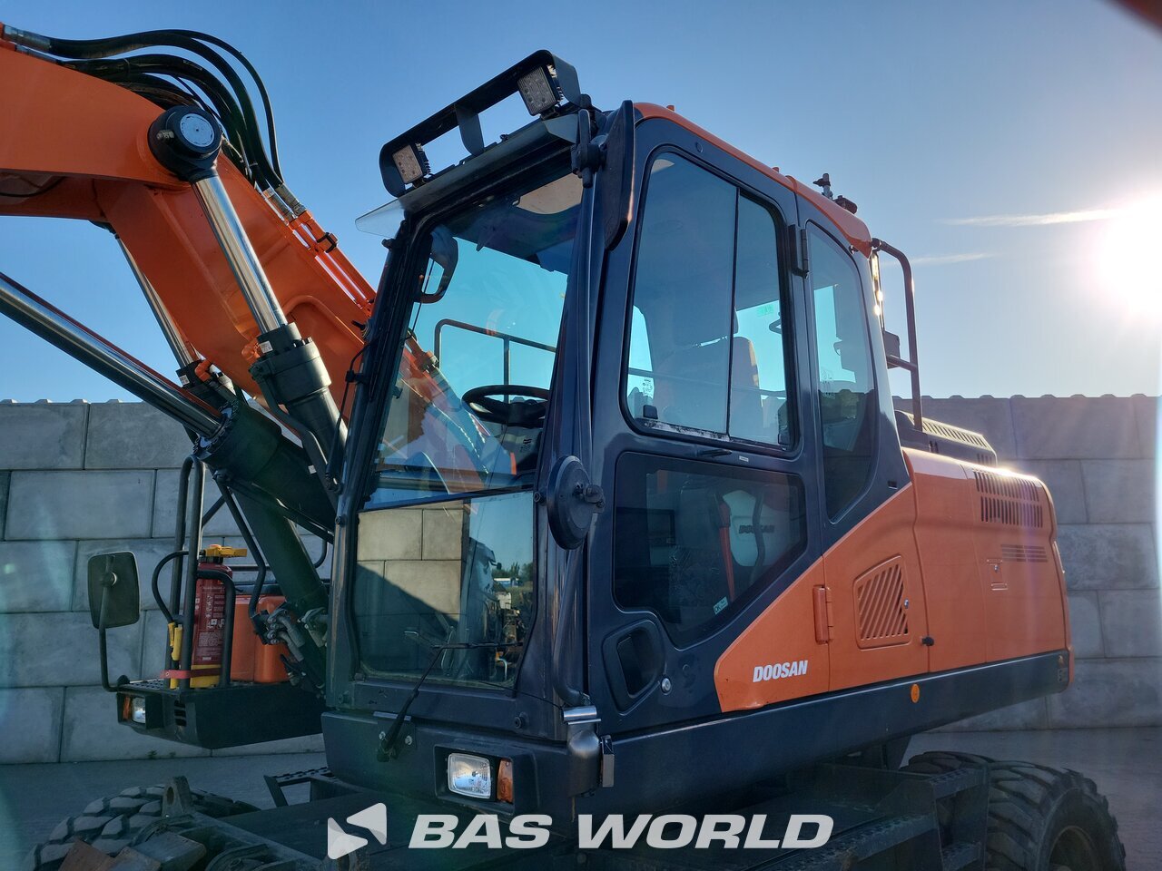 Other : Doosan DX190W-5 Pelle sur pneus
