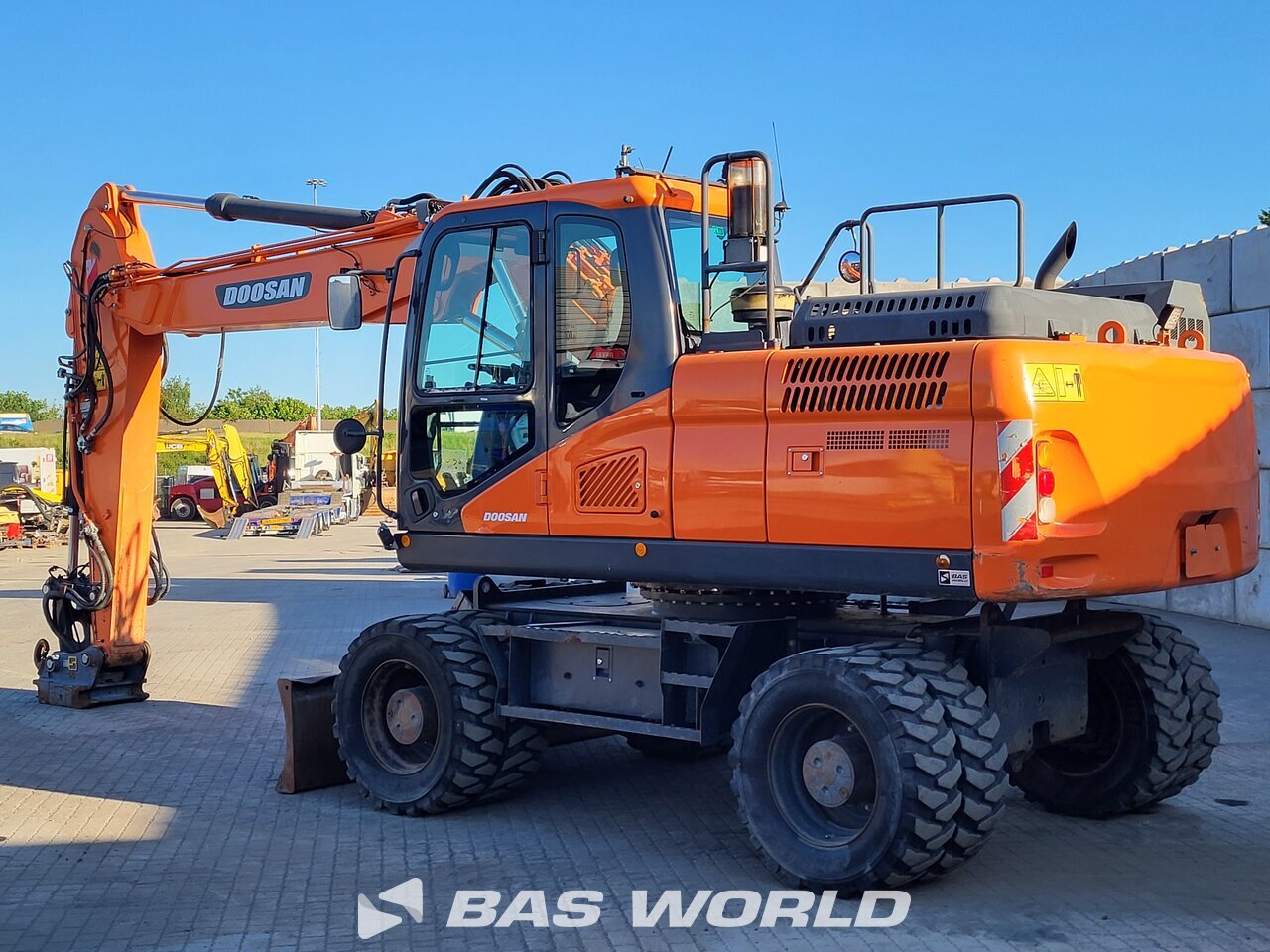 Other : Doosan DX190W-5 Pelle sur pneus