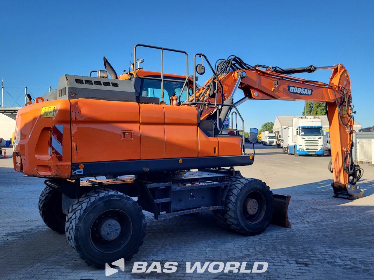 Other : Doosan DX190W-5 Pelle sur pneus