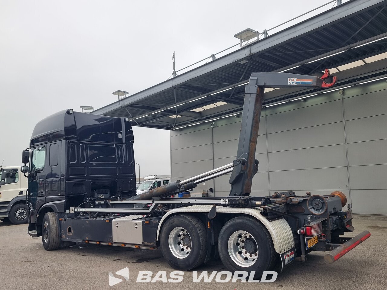 Other : DAF XF 480 6X2 VDL Type: S-30-6400 camion à bras