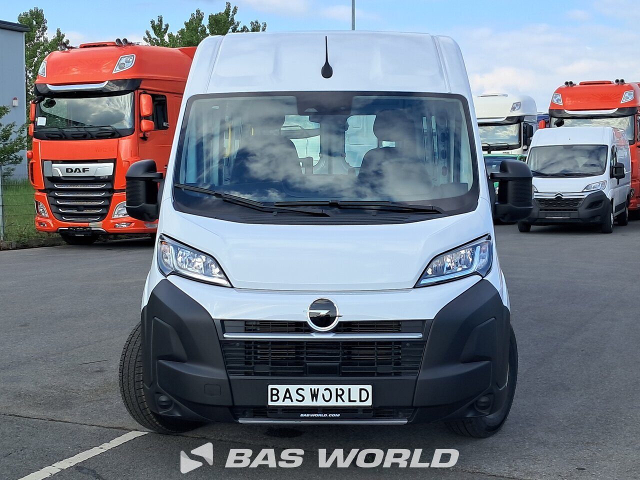 Front : Opel Movano 140PS Fourgons utilitaires