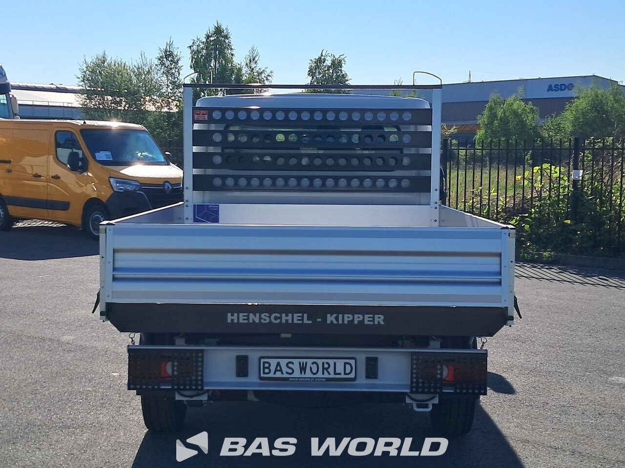 Back : Opel Movano 140PS Benne