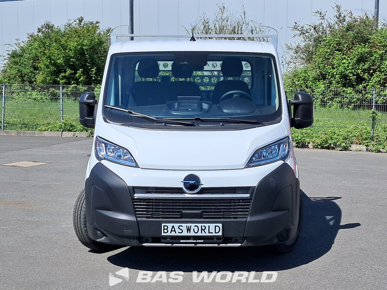 Front : Opel Movano 180PS Ouvert