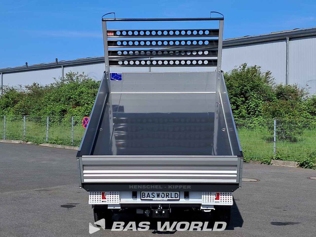 Back : Opel Movano 140PS Benne