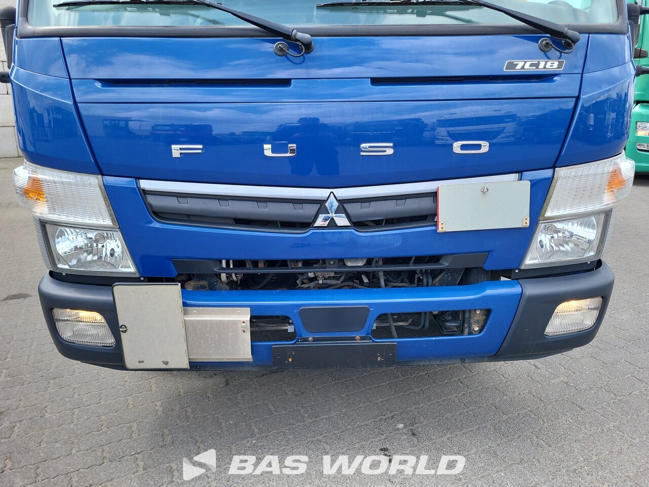 Other : Mitsubishi 7C18 4X2 Junge Carrosseries fourgons