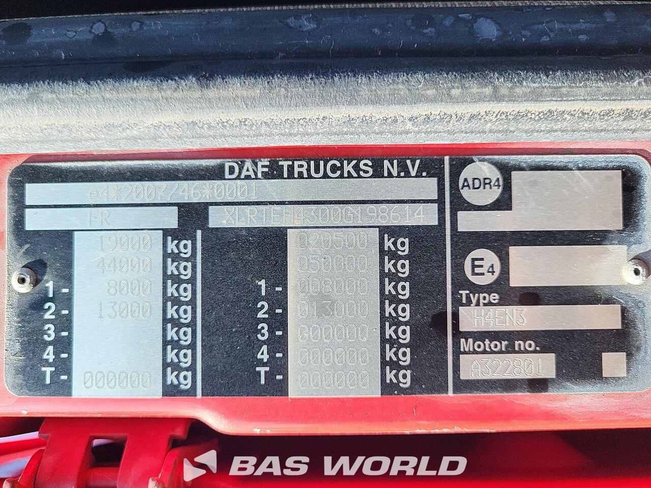 VIN plate : DAF XF 530 4X2 Tracteur routier