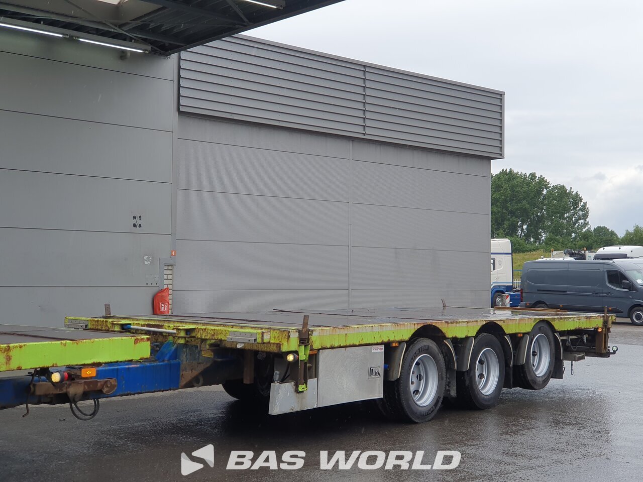 Front left : TRAILER-BYGG remorque plateau