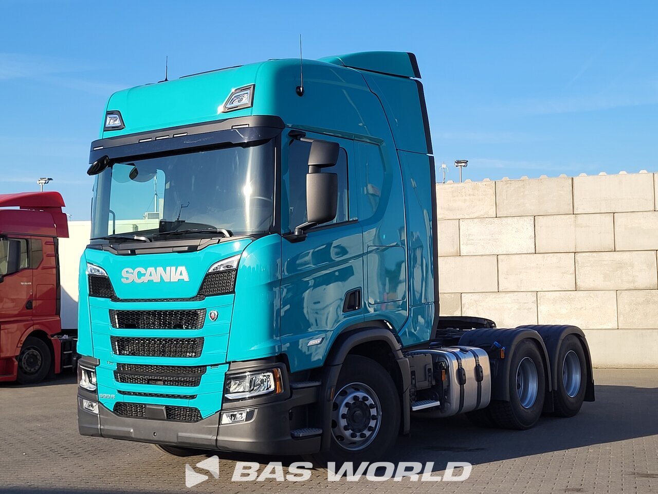 Front left : Scania R500 6X4 Tracteur routier