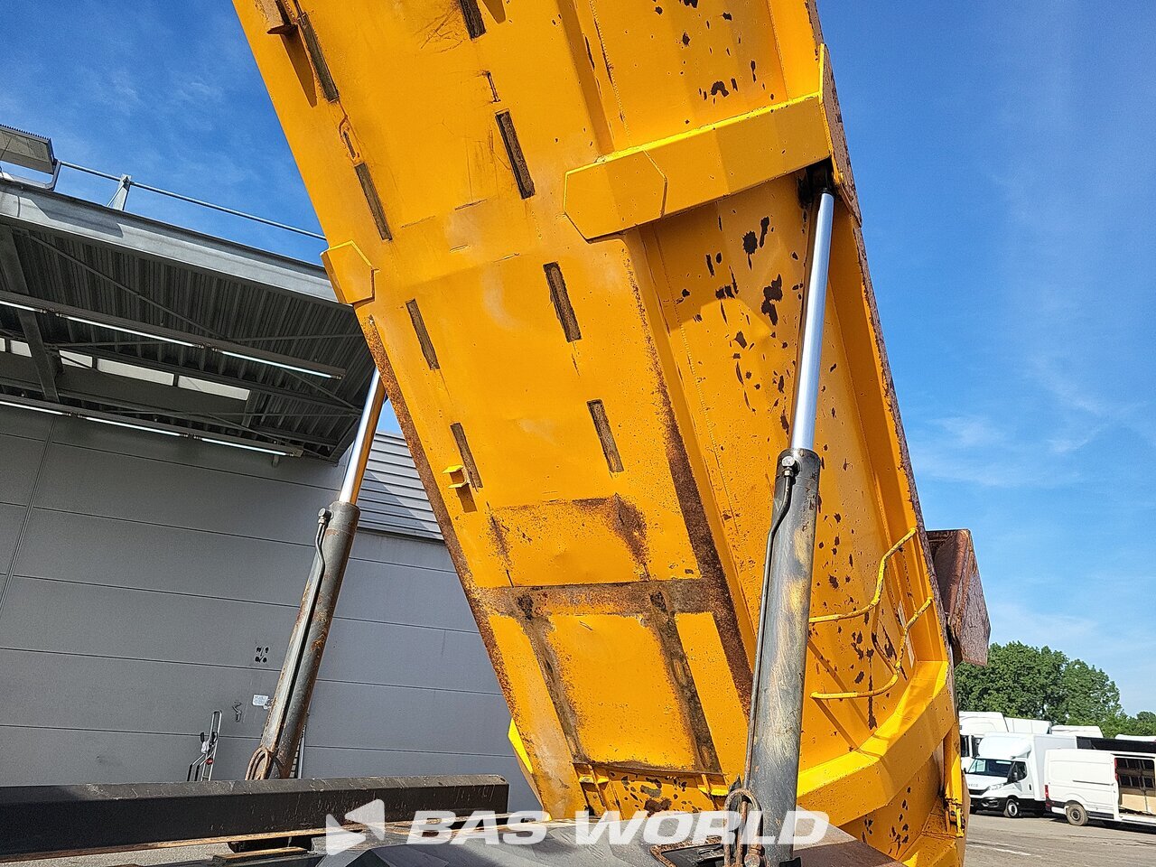 Other : Renault Kerax 420 6X4 Forez Bennes Camion Benne